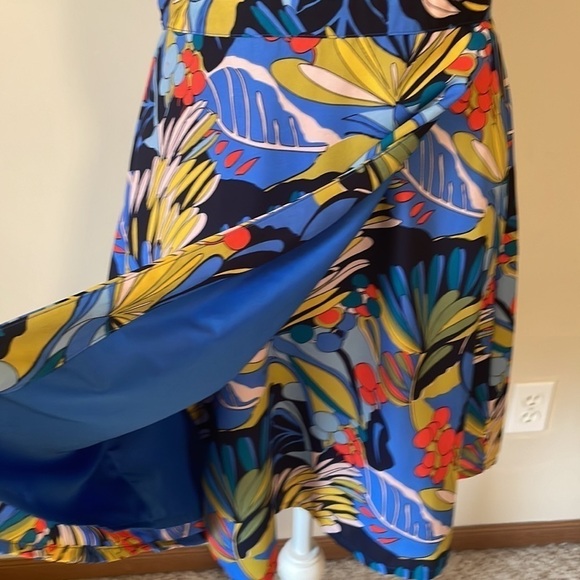 J Crew Mercantile Colorful Tropical Floral Print Faux Wrap Dress Size 4 - Picture 3 of 10